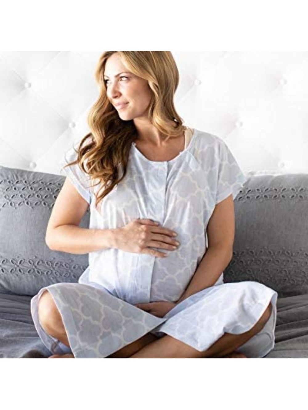 KINDRED BRAVELY Labor & Delivery Universal Hospital Gown - Blue Quatrefoil